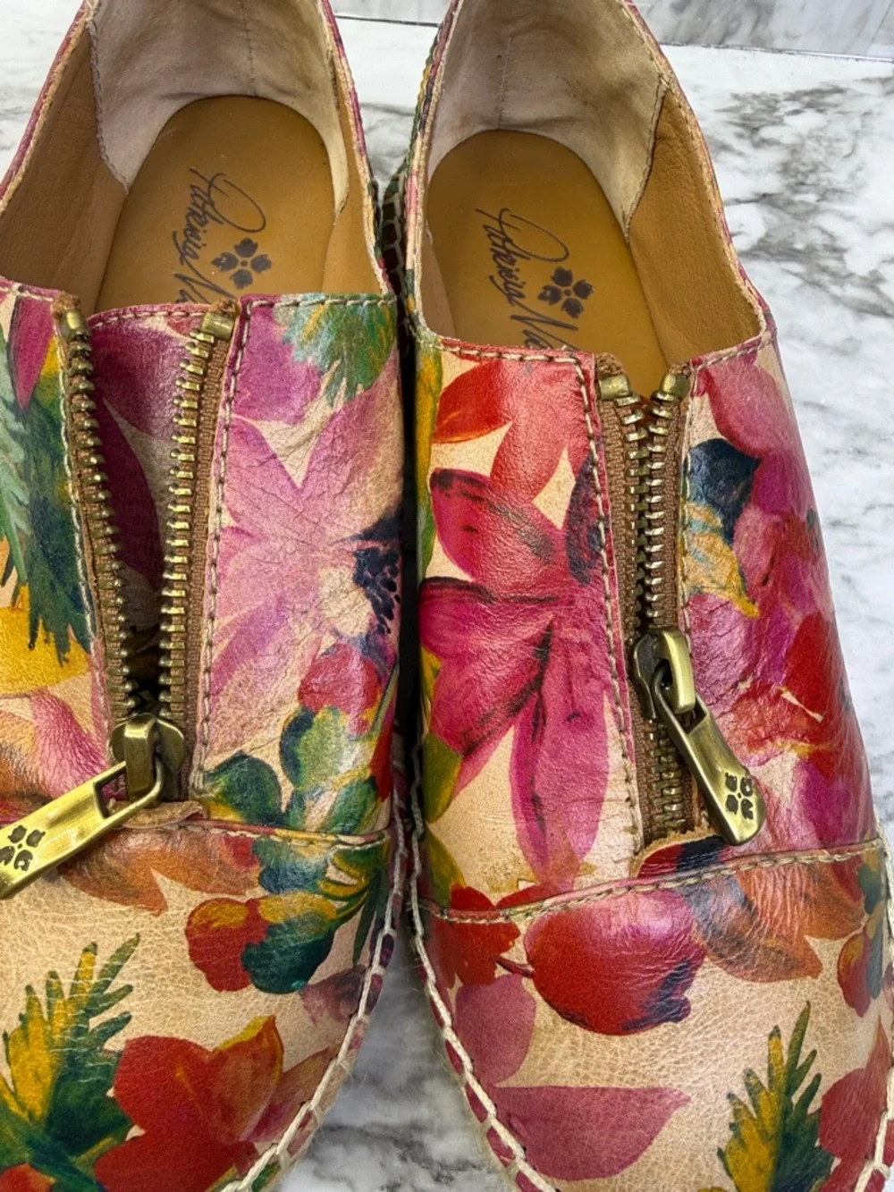 Patricia Nash Eva leather flat shoe in Spring Multi floral pattern NIB Size 6